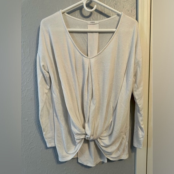 Women’s knot front long sleeve - Picture 1 of 2